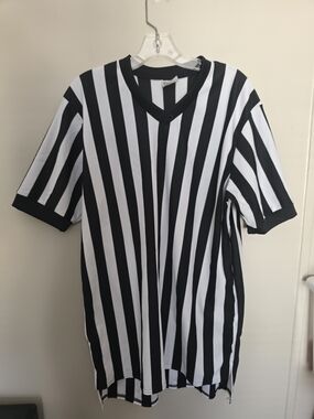 McDavid Referee Striped Jersey Lightweight Polyester V-Neck Shirt Size L